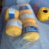5gomitoli di fetuccia di cotone giallo
