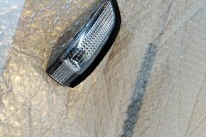 FANALINO FRECCIA SPECCHIO RETR SX 81741-0D020 TOYO