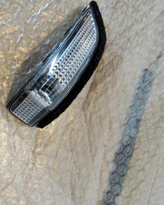 FANALINO FRECCIA SPECCHIO RETR SX 81741-0D020 TOYO