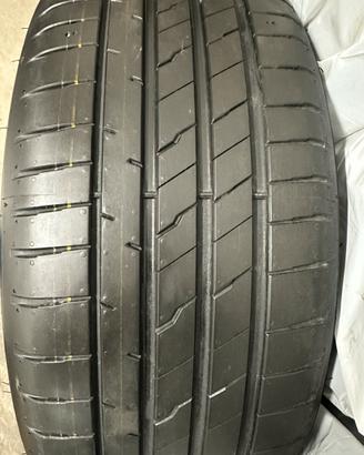 Gomme Hankook iON 235/55 ZR18