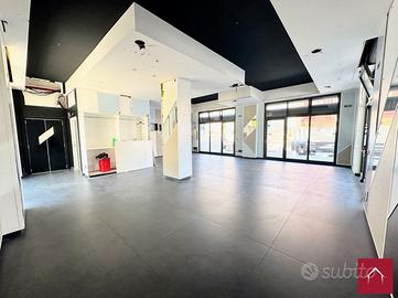 Locale comm. con canna fumaria zona Centro