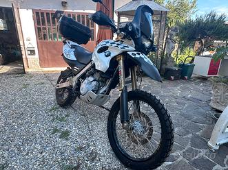 Bmw F650 GS DAKAR- preparata per deserto