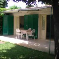 Casina con giardino a Le Focette per AGOSTO