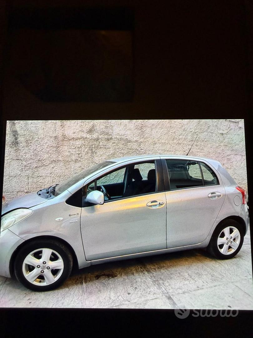 Toyota Yaris 2007 photo 2