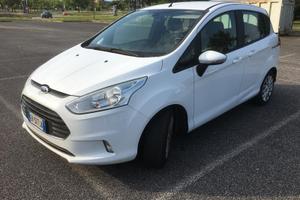 Ford Bmax con testata da sostituire
