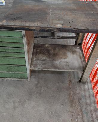 Banco da lavoro in ferro per officina o fai da te