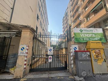 AUTORIMESSA A GENOVA