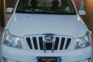 Furgone ribaltabile Mahindra Genio