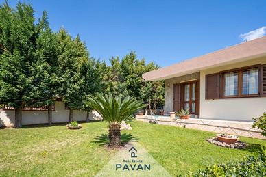 Villetta indipendente con giardino privato