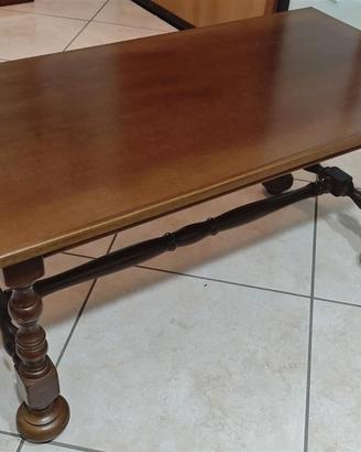 Tavolino in legno da salotto