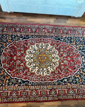 Tappeto Keshan riccamente lavorato