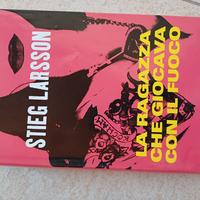 Libro: La ragazza che giocava con il fuoco.