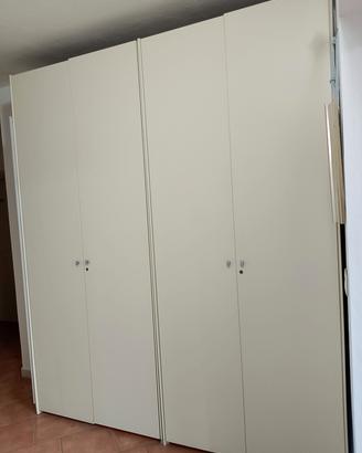 Armadio 4 ante moderno - Capiente 