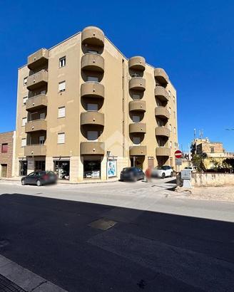 4 LOCALI A MARSALA