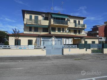 3 LOCALI A COMACCHIO