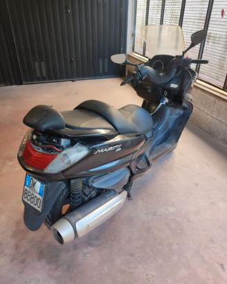 Scooter Majesty 400