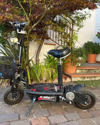 Scooter monopattino elettrico Viky Italy