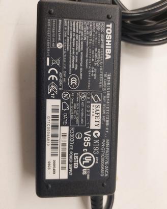 alimentatore Toshiba mod. PA3377E-2ACA