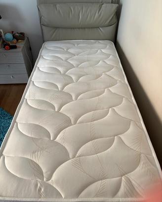 Letto 1 piazza con contenitore marca Altrenotti