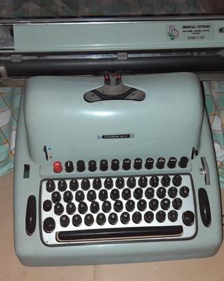 Macchina da scrivere Olivetti Modello Lexikon 80 E