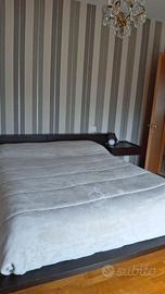 Letto matrimoniale in Noce