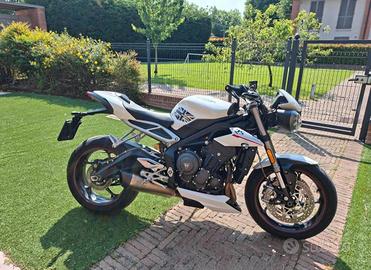 Triumph Street Triple