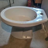 coppia di sanitari bagno 