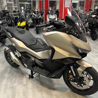 Honda Forza 750