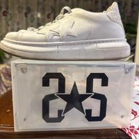 Sneakers two star