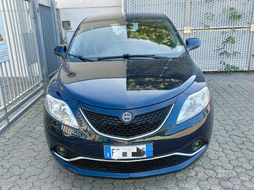 Lancia Ypsilon 1.2 69 CV 5 porte Gold