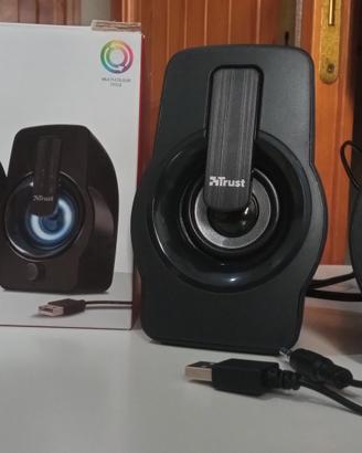 Speaker Trust Gemi 12W con illuminazione LED RGB.