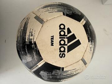 Pallone calcio Adidas