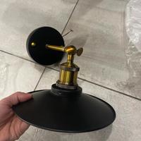 Lampada a sospensione da parete