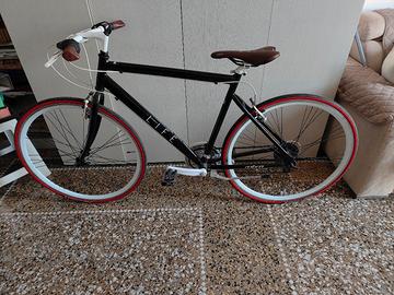 Bicicletta Ibrida Uomo Life 28" 21V Alluminio