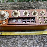 Pesiera e pesi ottone