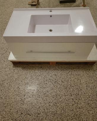 lavandino spazioso