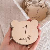 Set 12 tag mesi a forma di orso per foto bambini