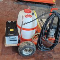 Pompa irroratrice  trattamenti,  12v + elettrica 