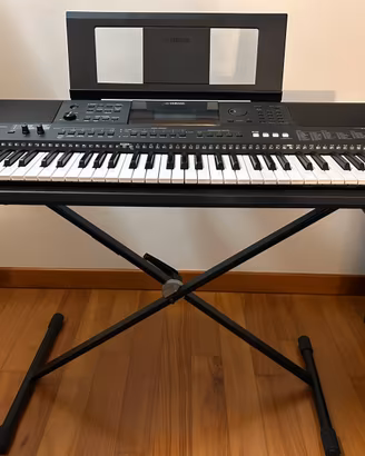 Tastiera Yamaha PSR-E453