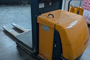 Carrello commissionatore Jungheinrich EKS 110