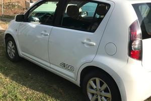 Dahiatsu sirion 4 wd