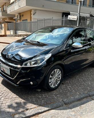 Peugeot 208 BlueHDi 75 5 porte Allure