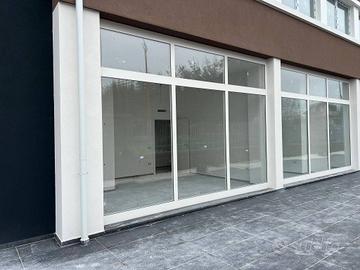 ufficio di ampia metratura con box auto