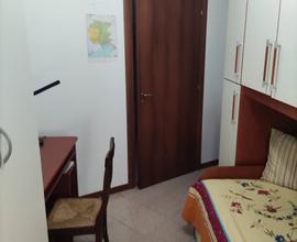 Grande camera privata a 300 euro - (MI)