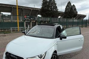 Audi A1 S-LINE 1.4 tfsi 185 cv 6 mesi di garanzia