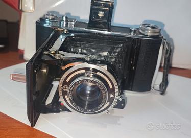 macchina fotografica vintage Ferrania Falco S