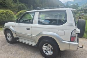 TOYOTA LAND CRUISER KDJ90