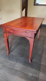Tavolo in legno pregiato-allungabile