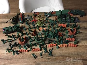 Soldatini in plastica