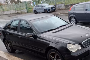 Mercedes Benz 200